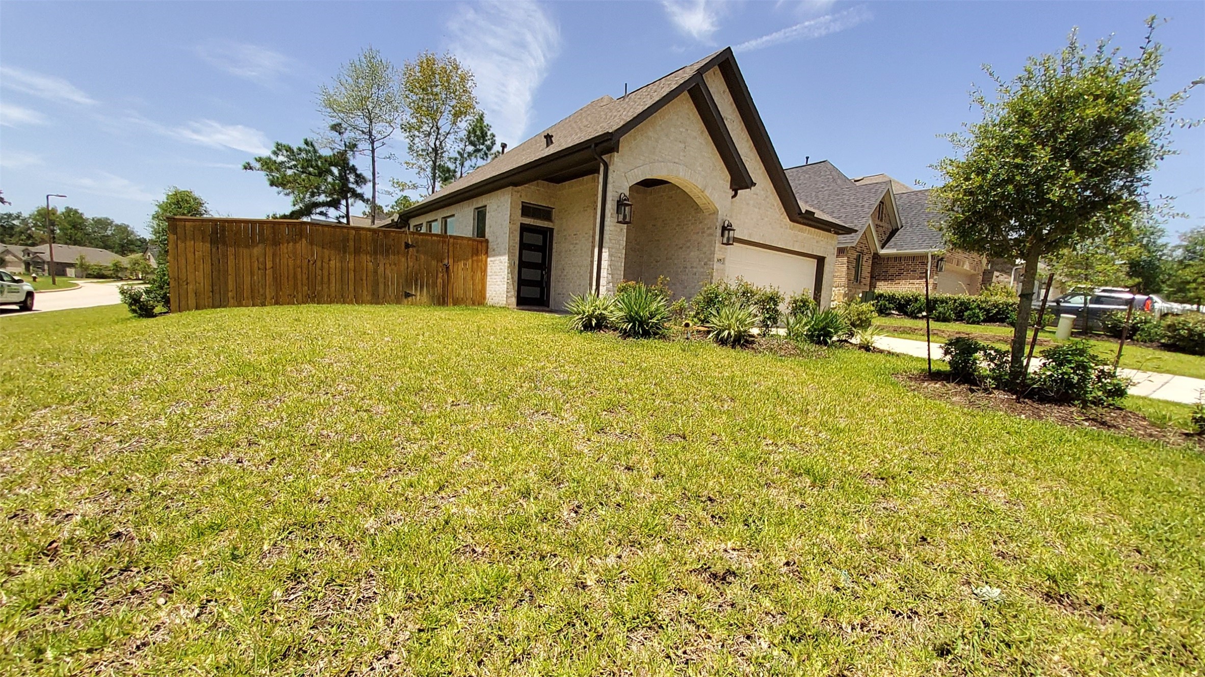 305 Rise Lane Montgomery, TX 77316 - Photo 6 of 39