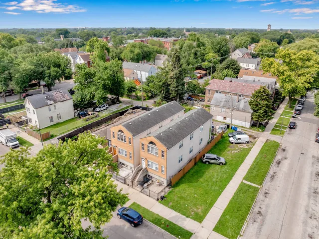 $399,999 | 4936 South Loomis Street, Chicago, IL 60609