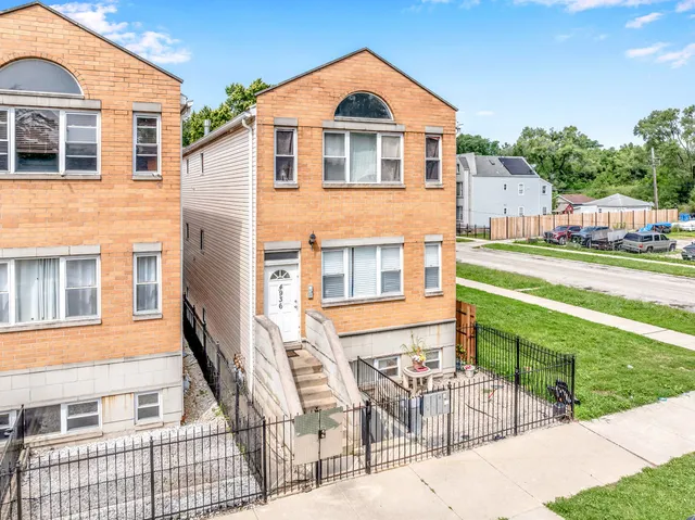$399,999 | 4936 South Loomis Street, Chicago, IL 60609
