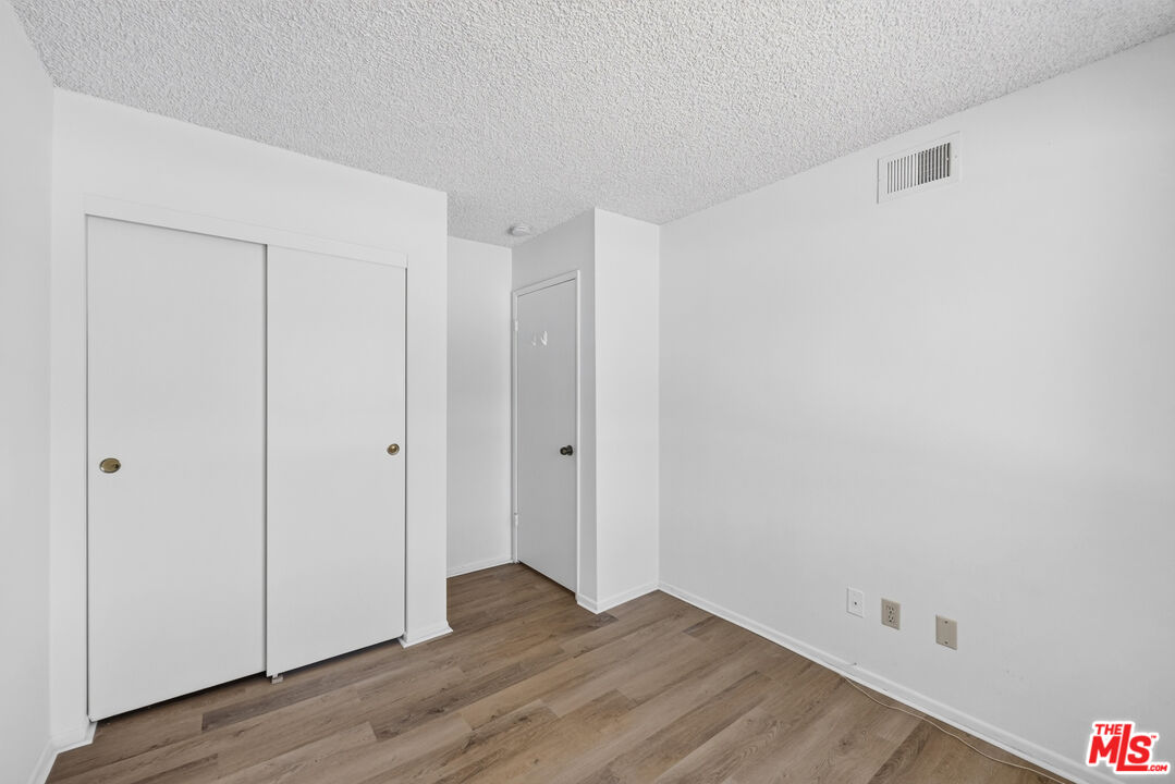 19221 Sherman Way, Unit 40 Reseda, CA 91335 - Photo 19 of 39