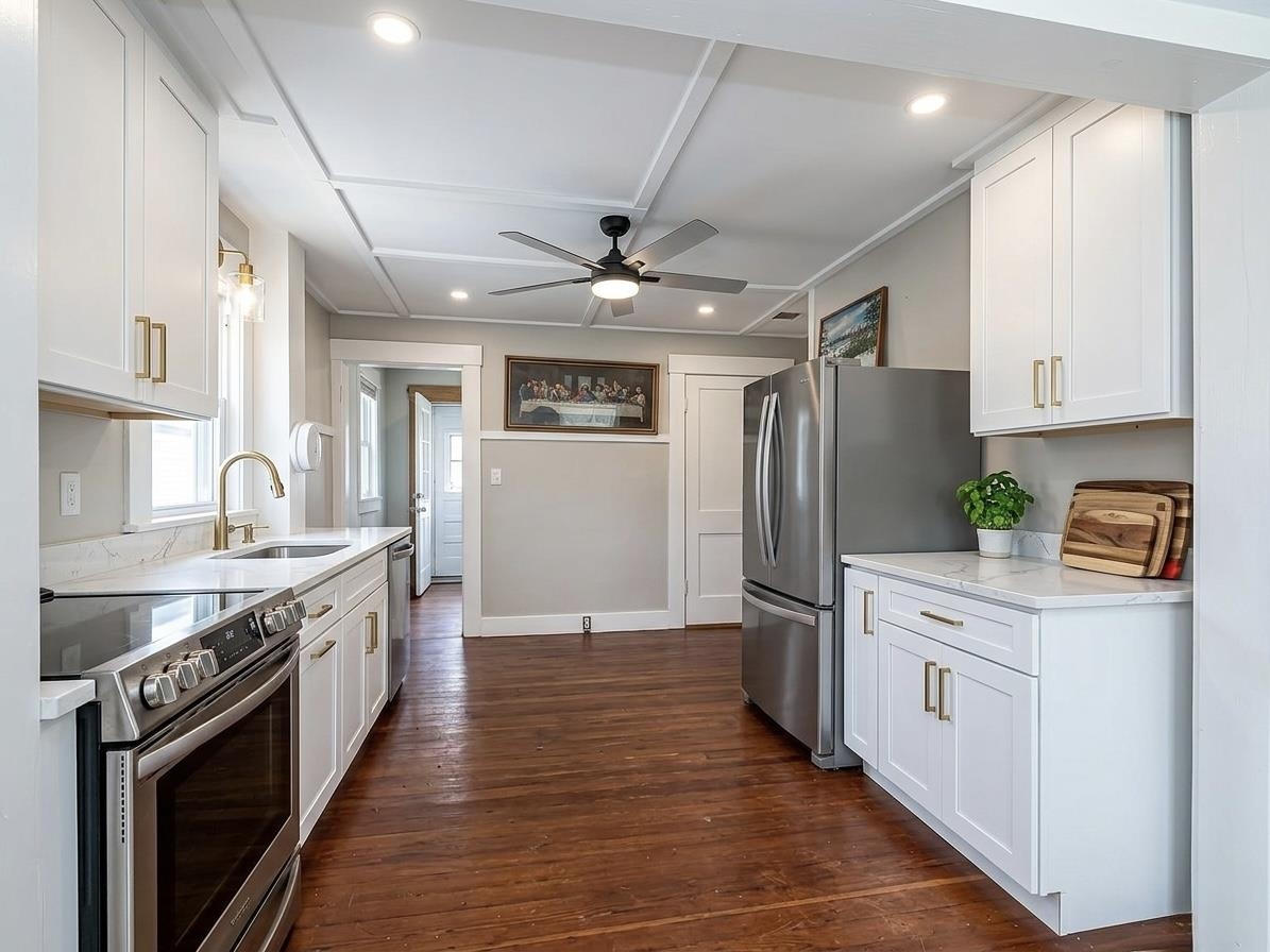 82 Howard Street Winchester, NH 03470 - Photo 5 of 10