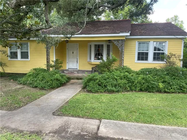 $340,000 | 352 Little Farms Avenue, River Ridge, LA 70123