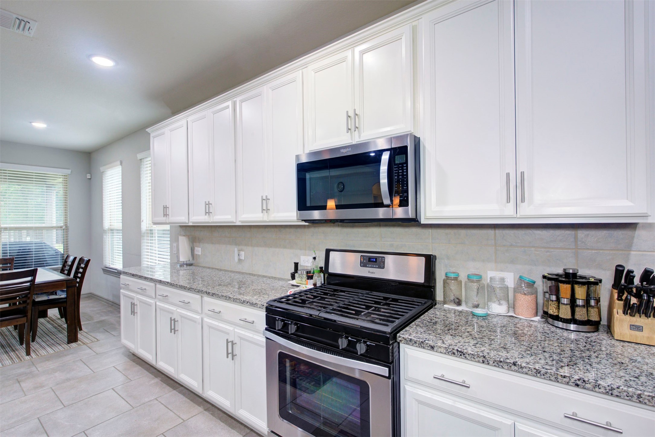 9643 Thimbleweed Drive Spring, TX 77379 - Photo 11 of 46 Gallery Image 11