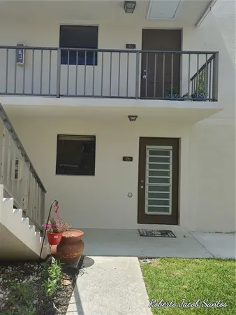 $2,500 | 524 Osprey Drive, Unit 10B, Delray Beach, FL 33444