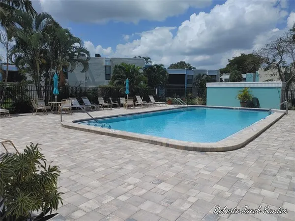$2,500 | 524 Osprey Drive, Unit 10B, Delray Beach, FL 33444