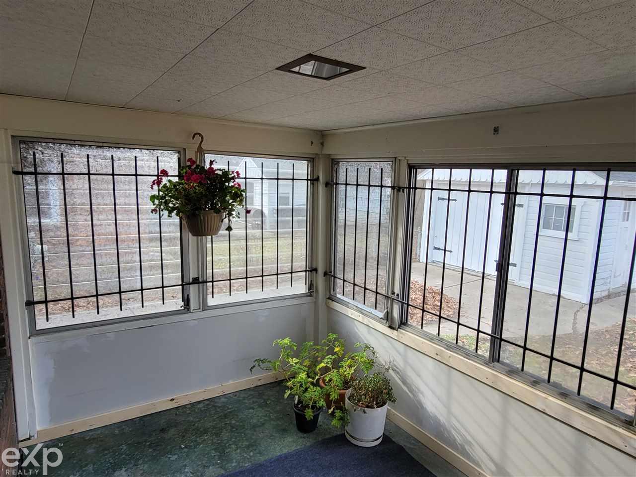 11327 Balfour Road Detroit, MI 48224 - Photo 10 of 25 Gallery Image 10