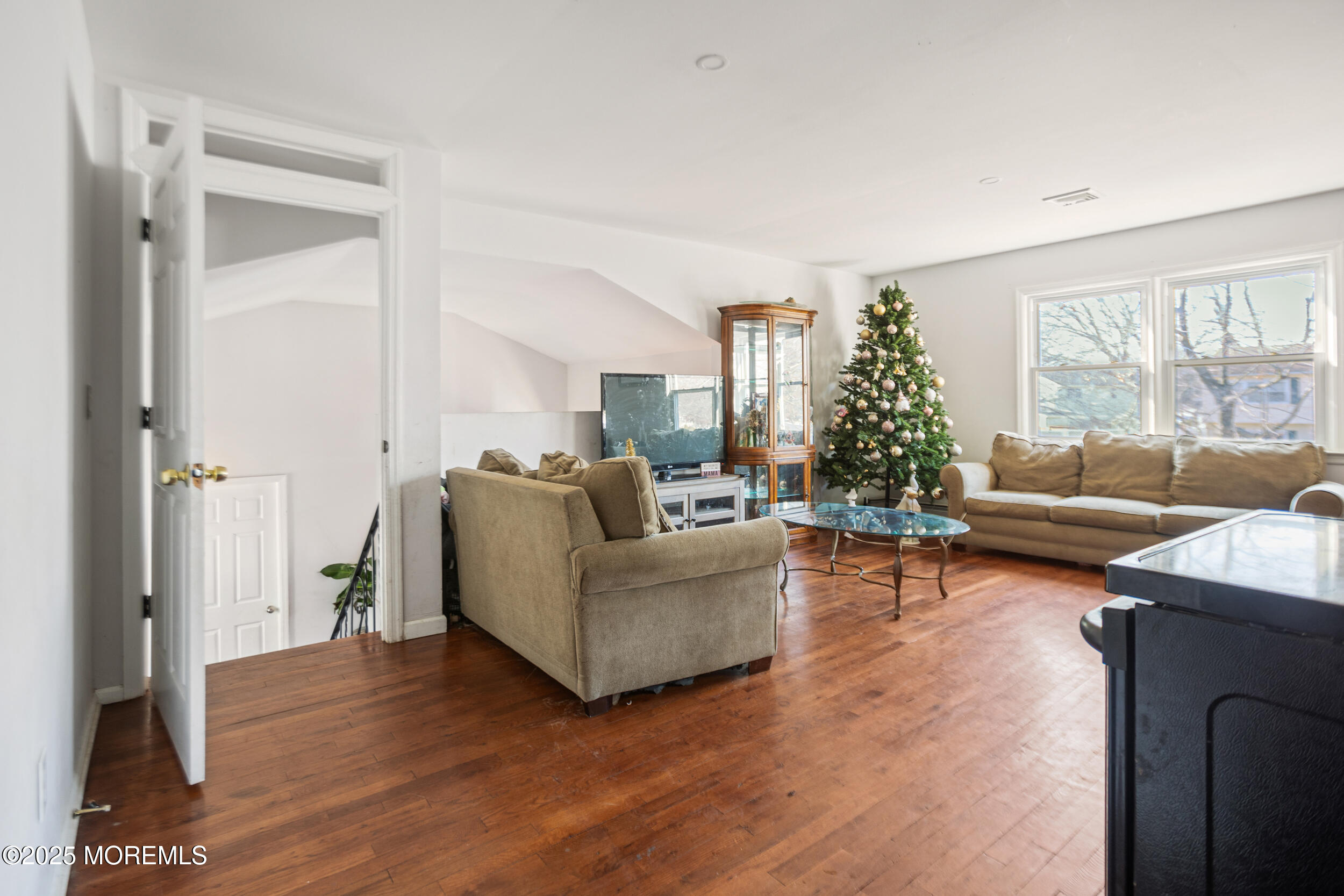 919 Bow Road Toms River, NJ 08753 - Photo 6 of 28 14 living room