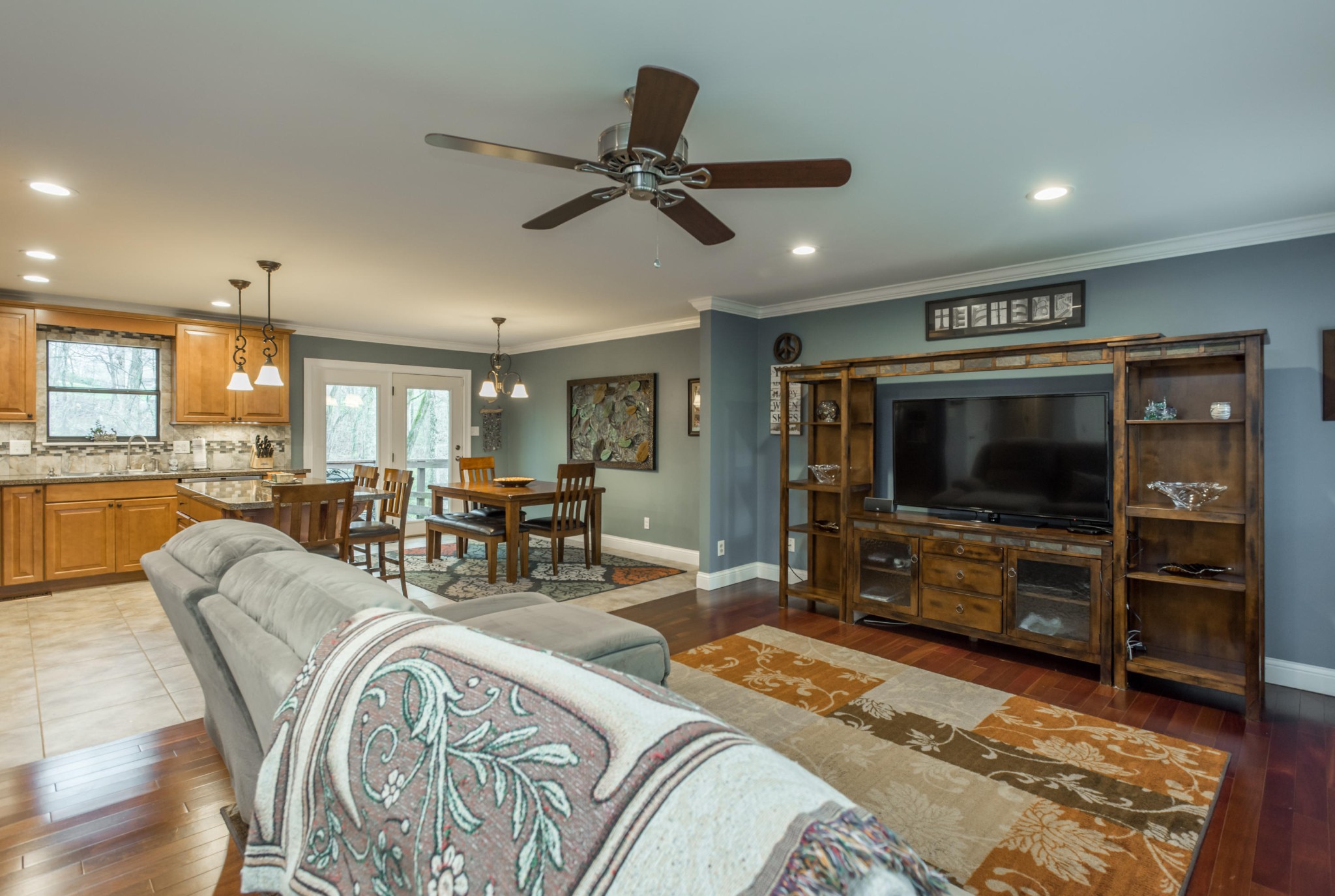 817 Sanders Road Northwest Knoxville, TN 37923 - Photo 8 of 40 Gallery Image 8