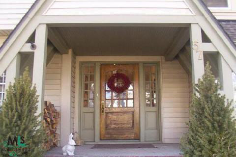 57 Colonial Road Grosse Pointe, MI 48236 - Photo 2 of 9 854211-1.JPG