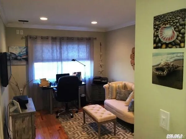 $4,300 | 84 Pacific Boulevard, Long Beach, NY 11561