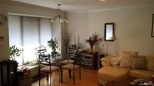 $4,300 | 84 Pacific Boulevard, Long Beach, NY 11561