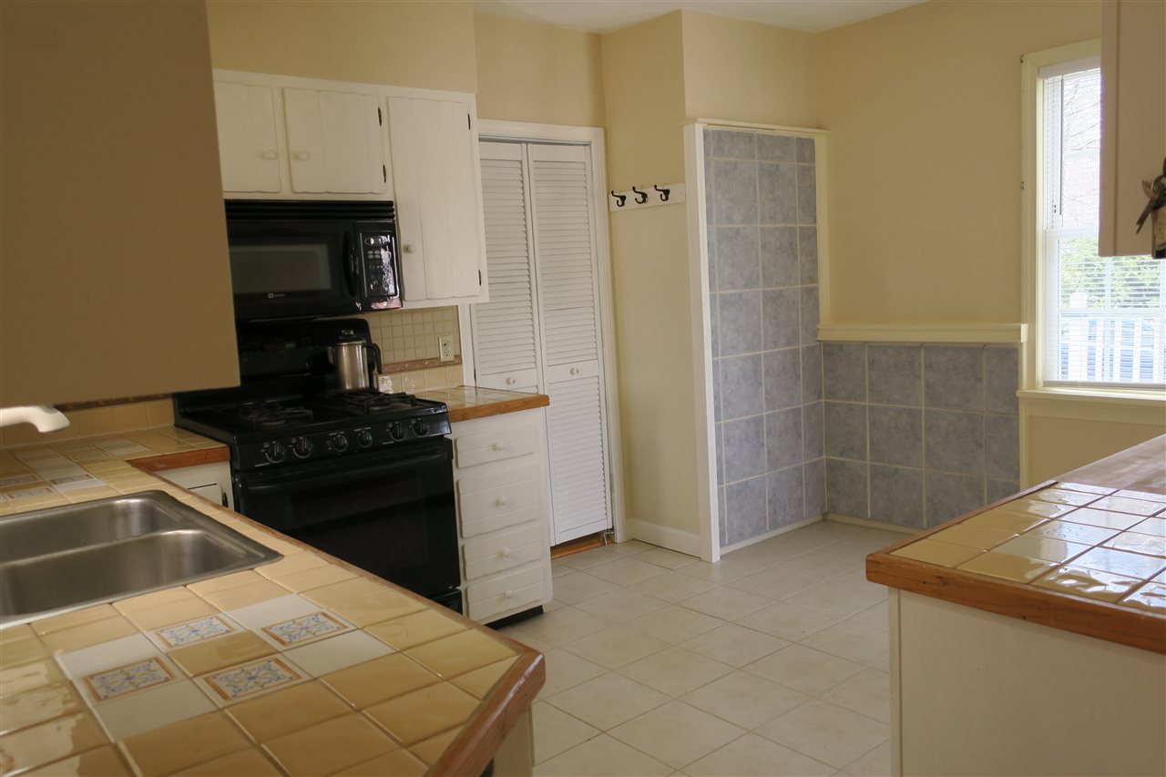 96 Main Street, Unit 2 Exeter, NH 03833 - Photo 4 of 27 Gallery Image 4