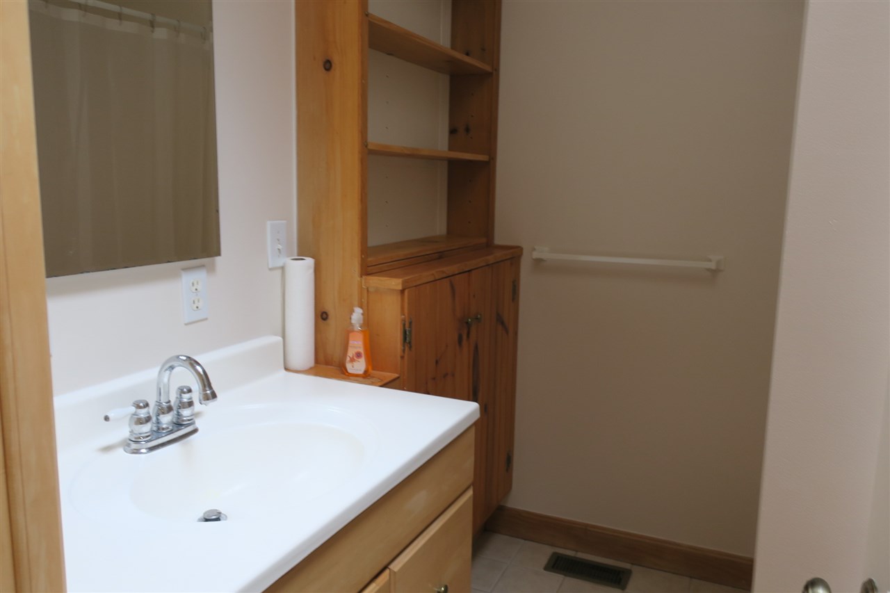 96 Main Street, Unit 2 Exeter, NH 03833 - Photo 6 of 27 Gallery Image 6