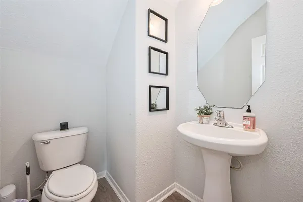 $4,250 | 14 Sprite Woods Place, The Woodlands, TX 77382