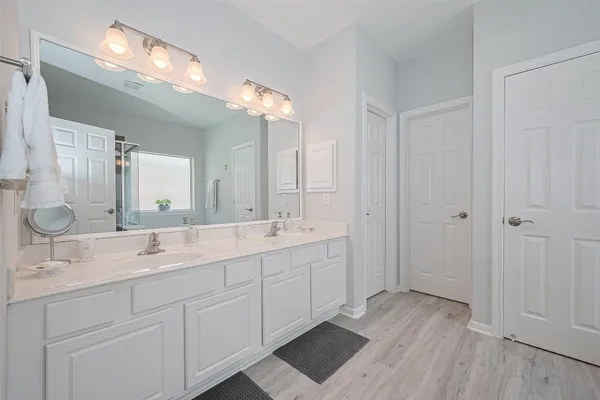 $4,250 | 14 Sprite Woods Place, The Woodlands, TX 77382