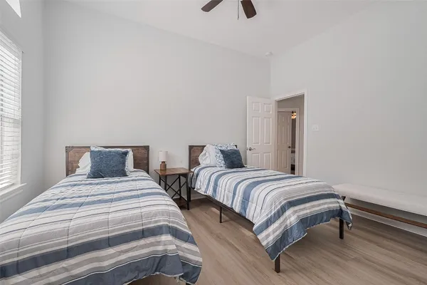 $4,250 | 14 Sprite Woods Place, The Woodlands, TX 77382