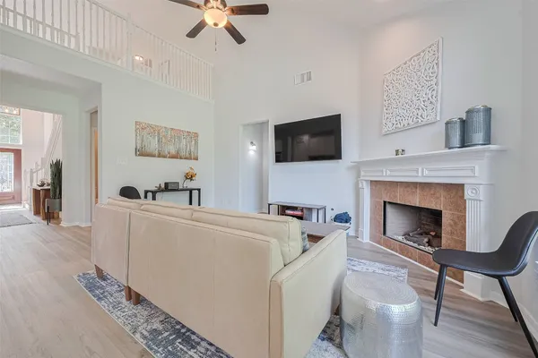 $4,250 | 14 Sprite Woods Place, The Woodlands, TX 77382