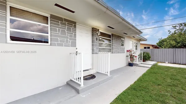 $1,850 | 40 West 10th Street, Unit 3, Hialeah, FL 33010