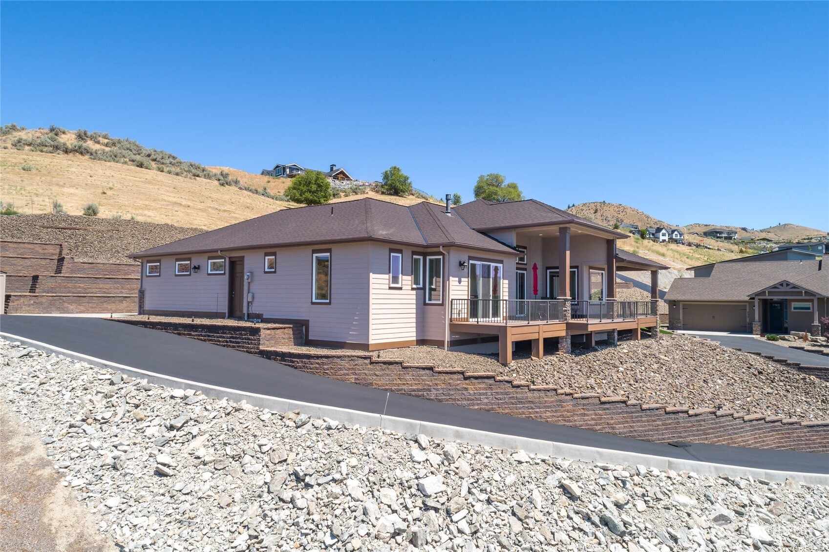 229 Apple Avenue Chelan, WA 98816 - Photo 6 of 40