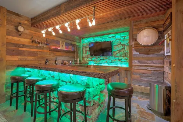 $579,900 | 952 East 121st Place, Olathe, KS 66061