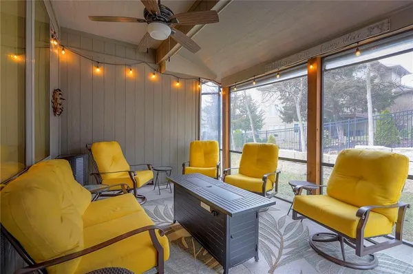 $579,900 | 952 East 121st Place, Olathe, KS 66061