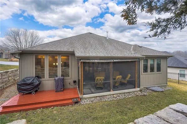 $579,900 | 952 East 121st Place, Olathe, KS 66061