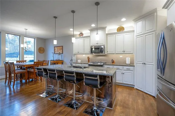 $579,900 | 952 East 121st Place, Olathe, KS 66061