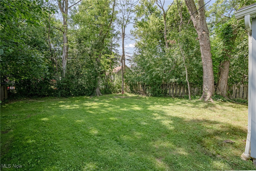 2192 Barrington Road Cleveland, OH 44118 - Photo 27 of 30