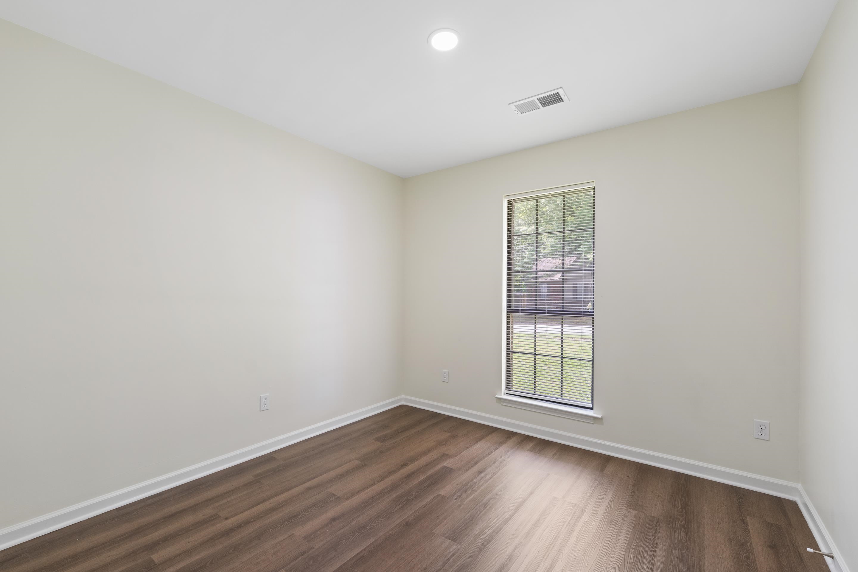 6400 Saginaw Road Memphis, TN 38134 - Photo 20 of 27 View of the third bedroom unfurnished.