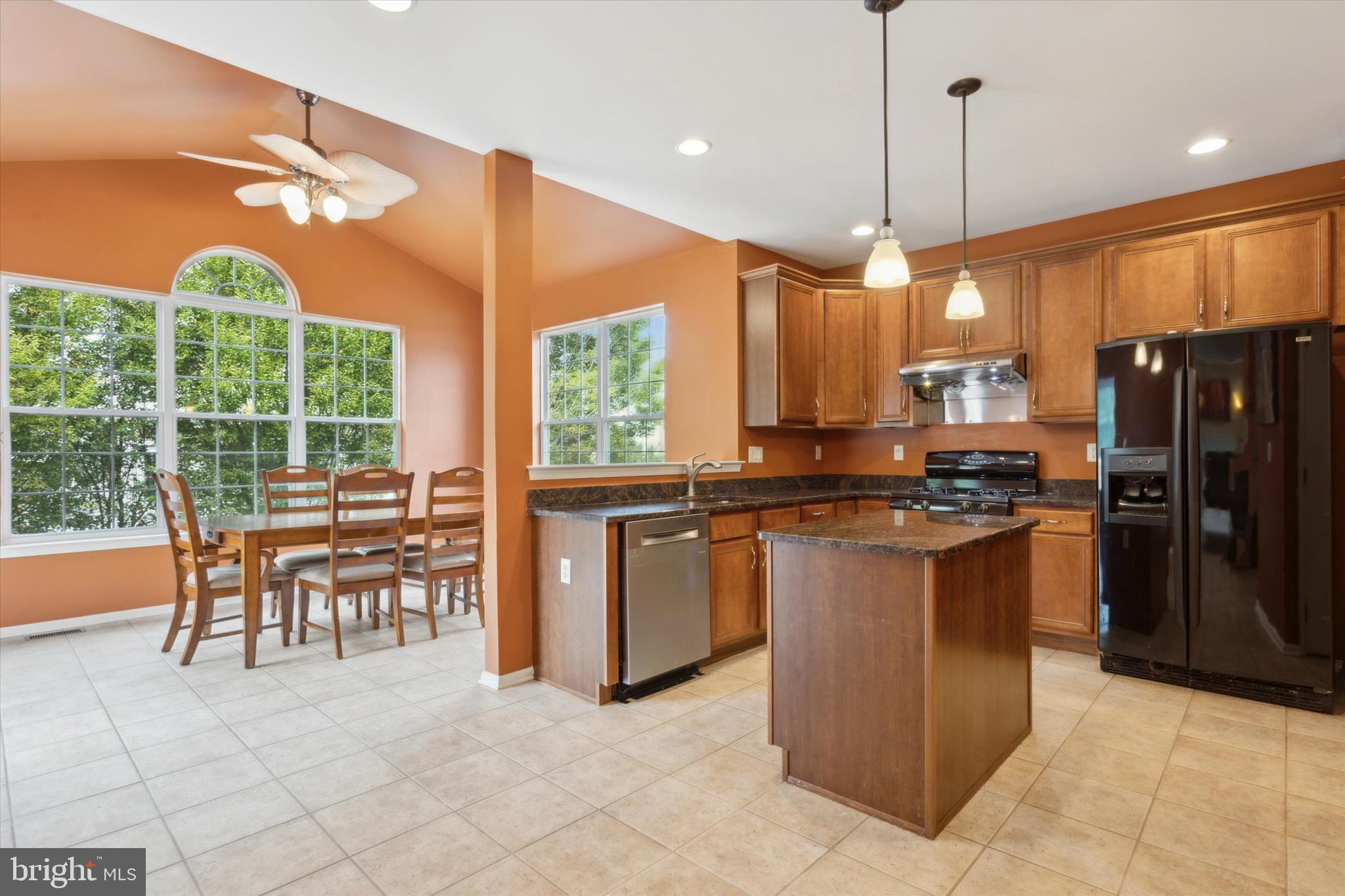 913 Denston Road Thorofare, NJ 08086 - Photo 6 of 25