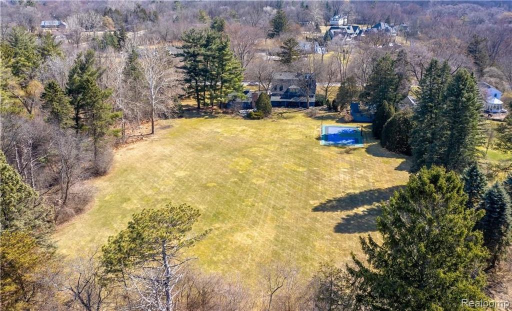 32905 Bingham Road Franklin, MI 48025 - Photo 4 of 41