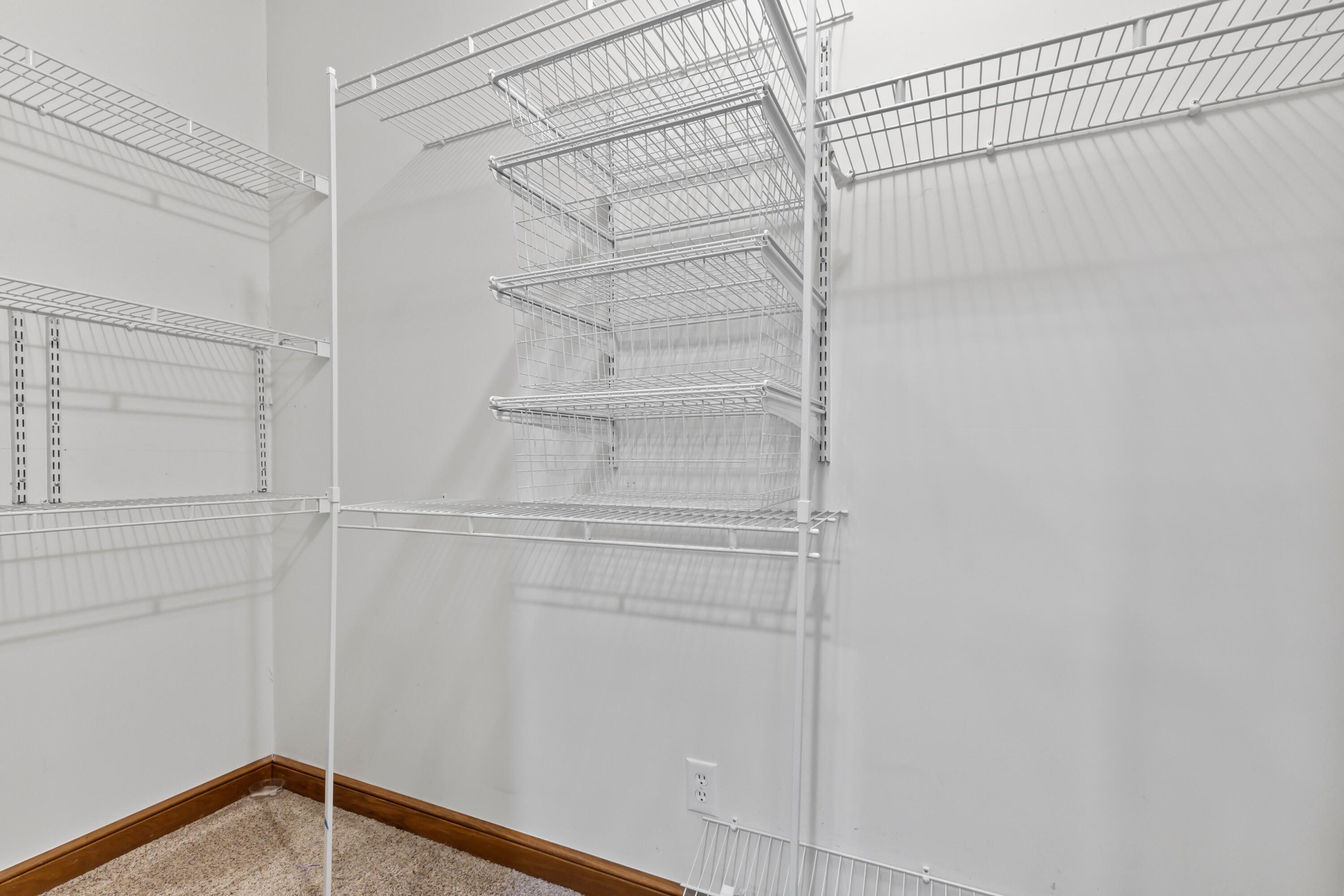 9511 Basil Road Northwest Baltimore, OH 43105 - Photo 46 of 89 Closet