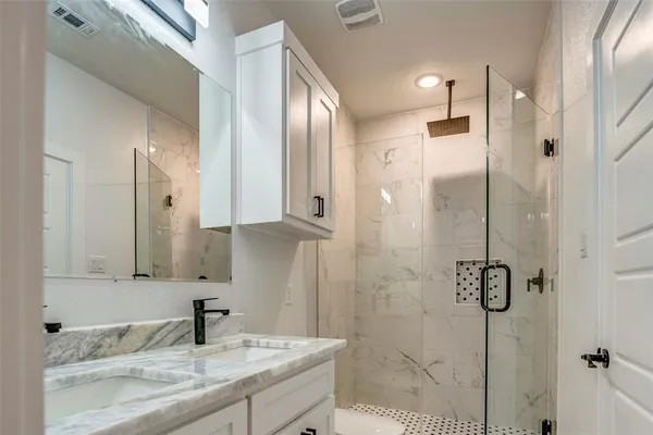 $2,100 | 2513 Quail Run Trail, Granbury, TX 76048