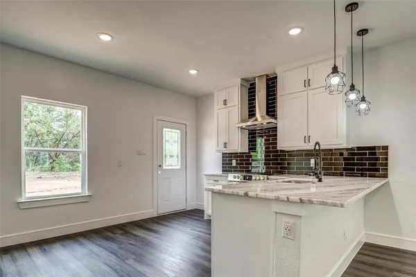 $2,100 | 2513 Quail Run Trail, Granbury, TX 76048