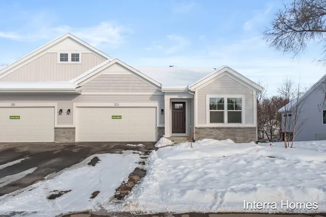 $419,900 | 323 Hickory Valley Drive, Kalamazoo, MI 49009