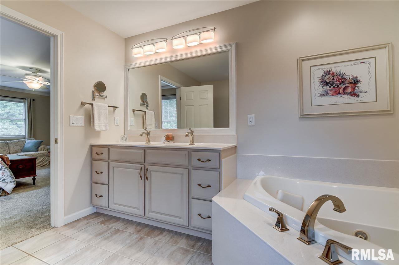 4009 Surry Pl Lane Springfield, IL 62711 - Photo 20 of 36