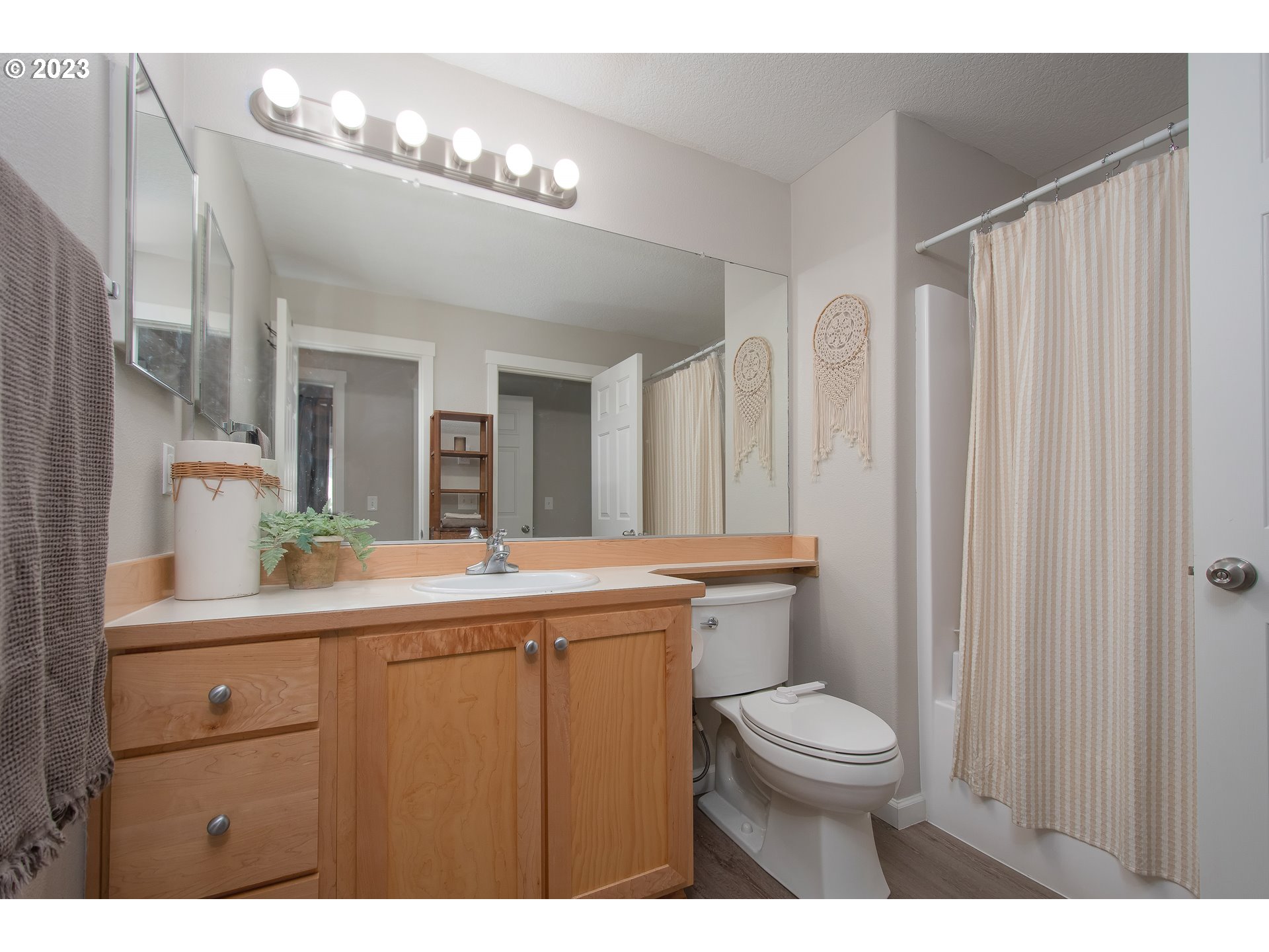 14735 Southwest Beard Road, Unit 203 Beaverton, OR 97007 - Photo 21 of 32 Gallery Image 21