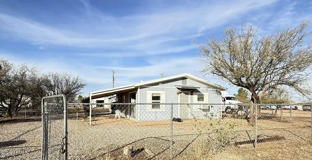 $157,000 | 165 East VÃa Mercado, Huachuca City, AZ 85616