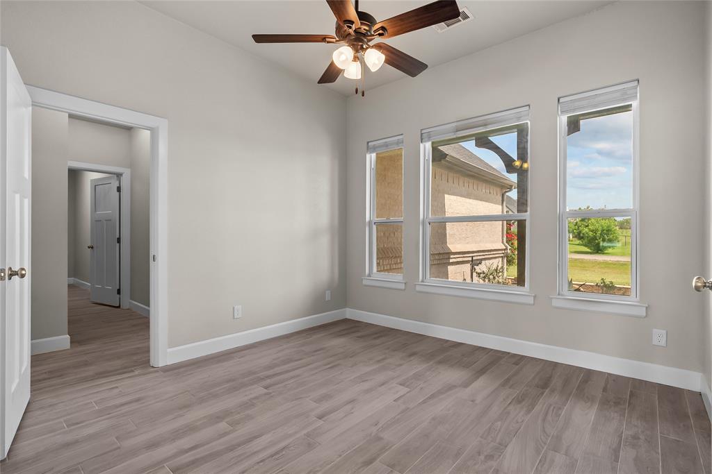 103 Maudy Ln. Lane Springtown, TX 76082 - Photo 16 of 35