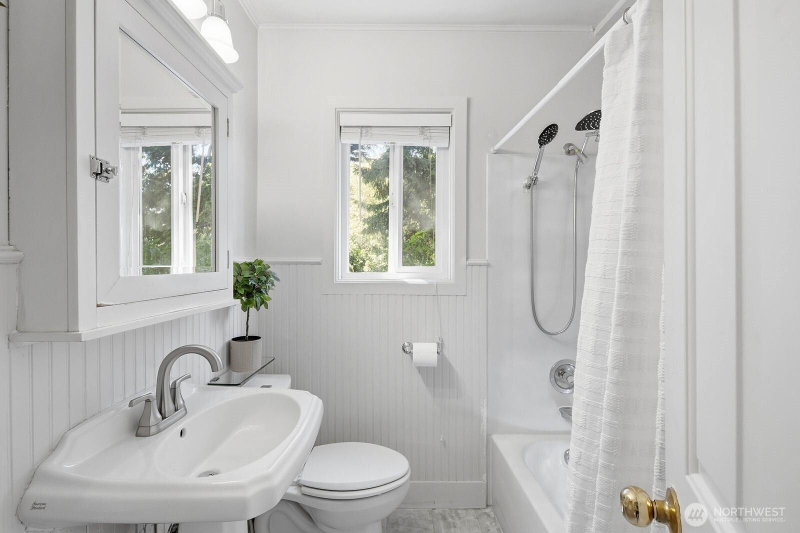 1709 North 35th Street Seattle, WA 98103 - Photo 12 of 39 Gallery Image 12