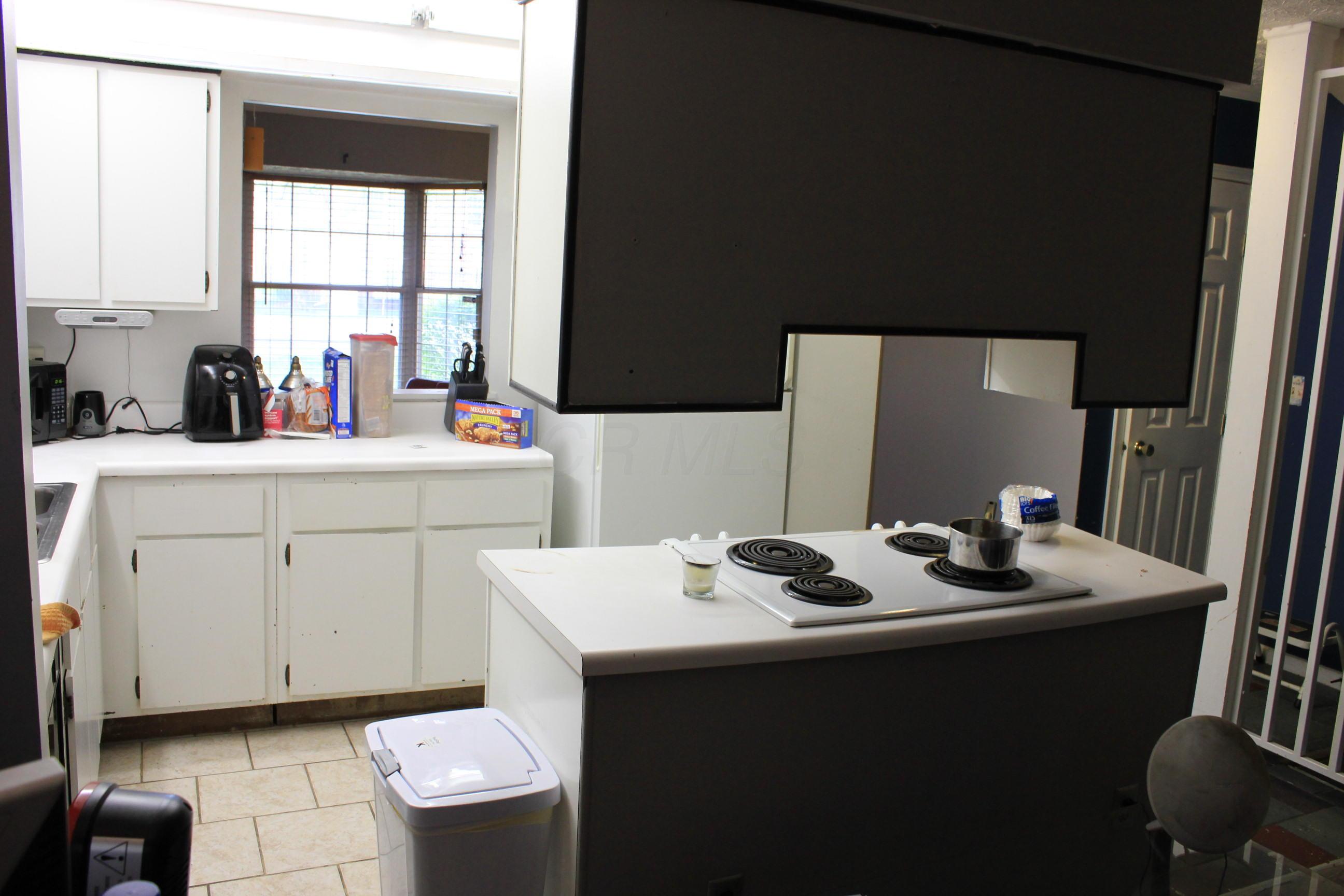 2728 Petzinger Road Columbus, OH 43209 - Photo 4 of 24 Gallery Image 4