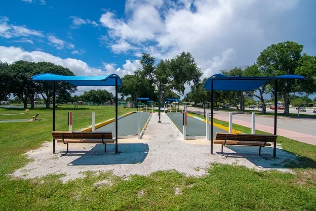 a view of a tennis court