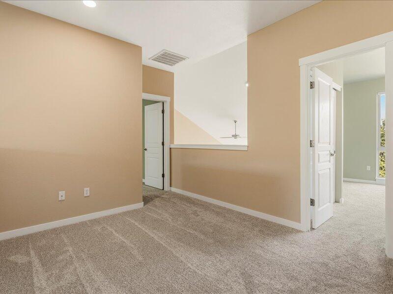 1378 Highland View Loop Redmond, OR 97756 - Photo 39 of 98 an empty room with a empty space and windows