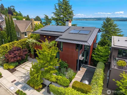 $9,800,000 | 3310 East Laurelhurst Drive Northeast, Seattle, WA 98105