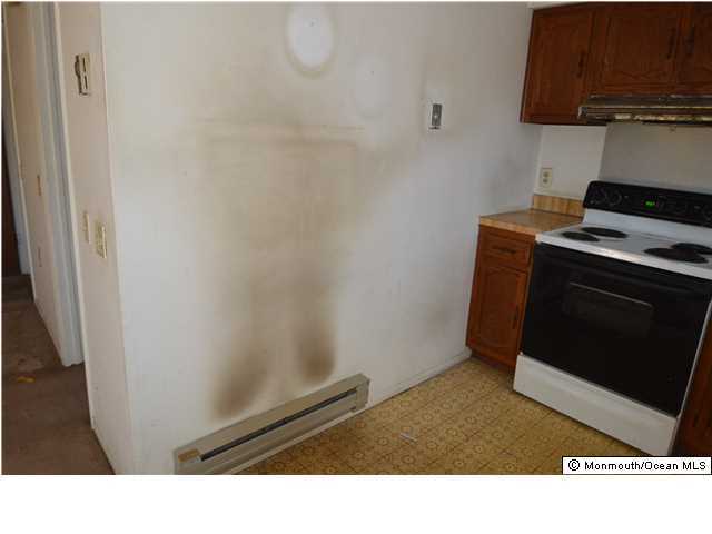 155D Sunset Road, Unit C Whiting, NJ 08759 - Photo 5 of 11 a open area with cabinets