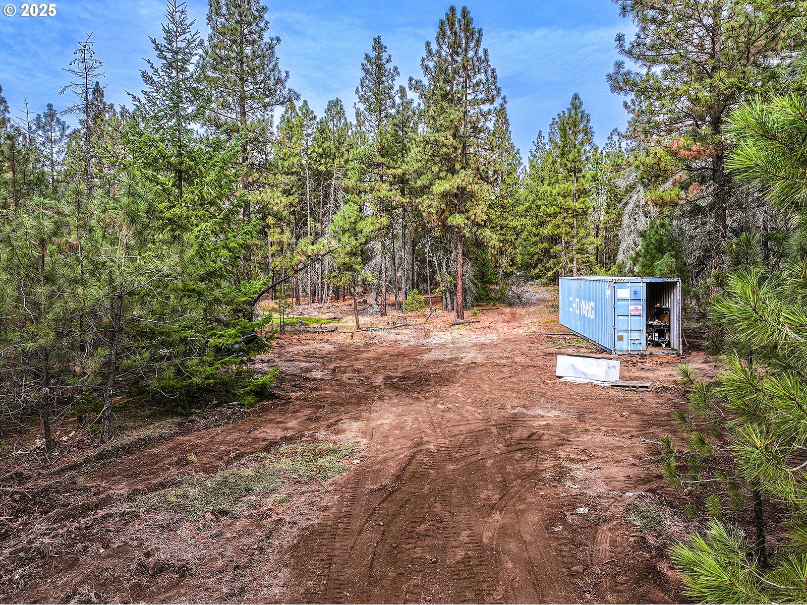 68 Matola Road Goldendale, WA 98620 - Photo 17 of 36 a backyard of a house with lots of green space
