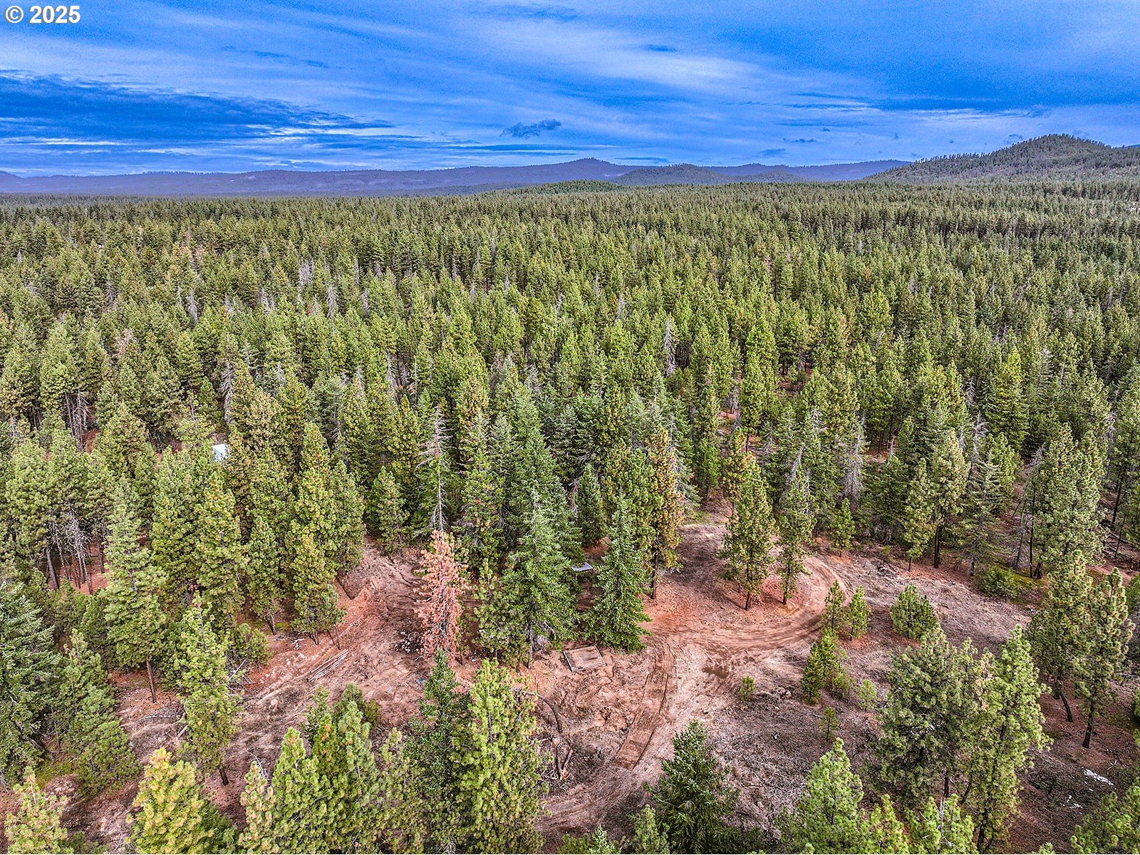 68 Matola Road Goldendale, WA 98620 - Photo 23 of 36 a view of a yard with an outdoor space