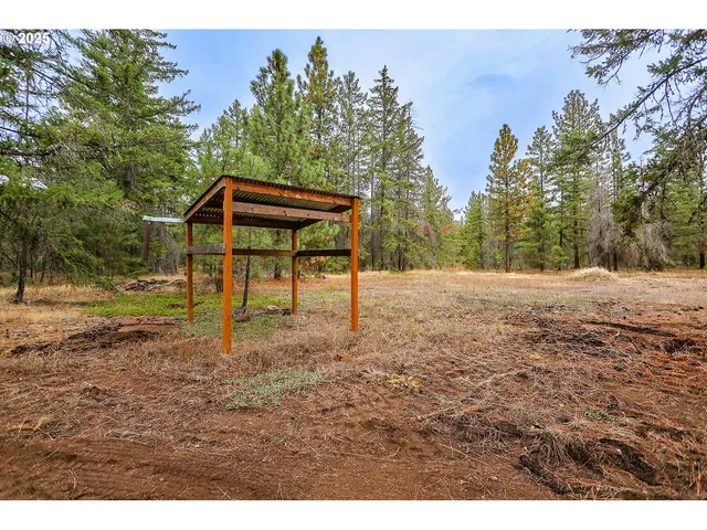 a view of a outdoor space