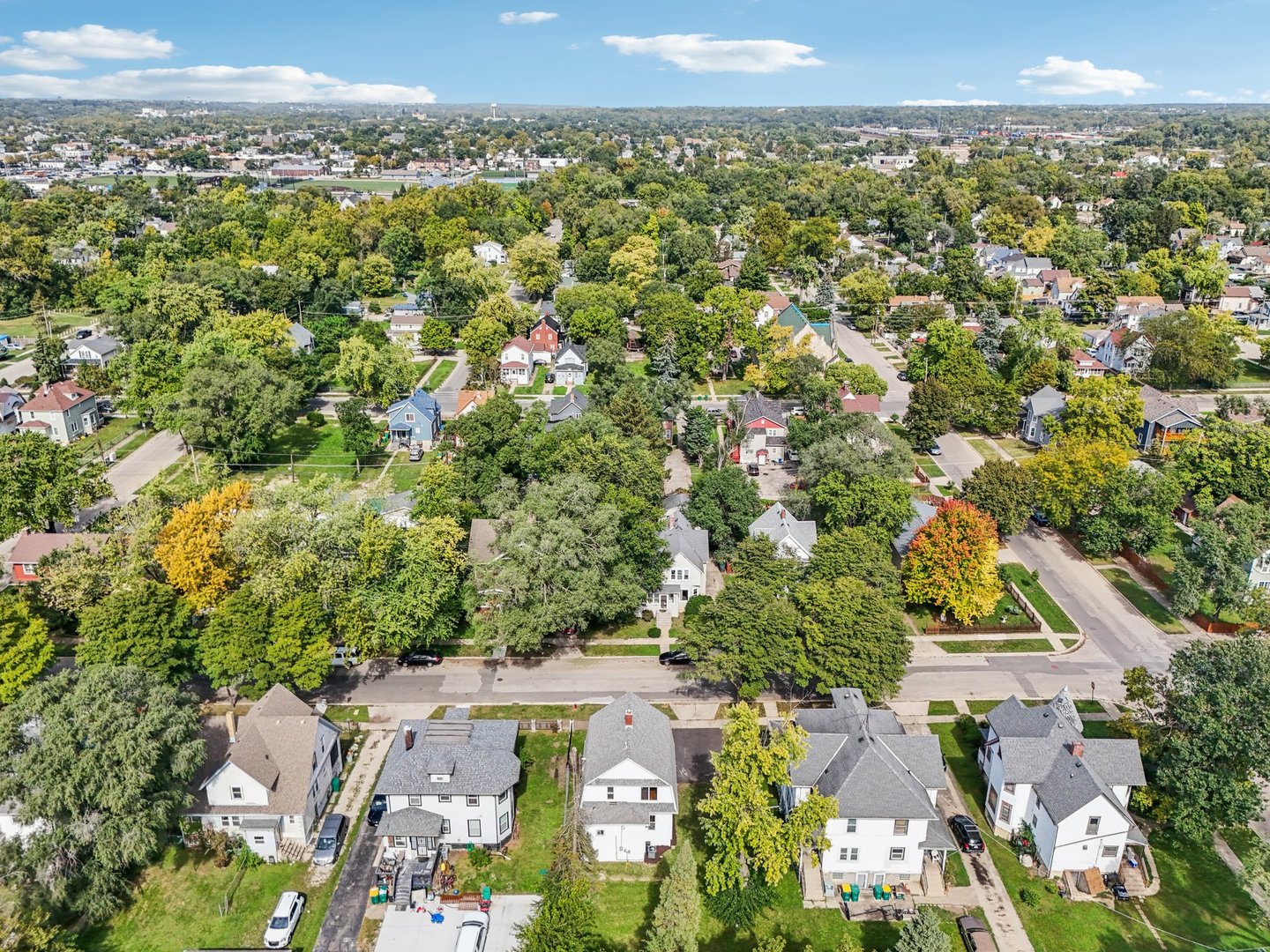 608 Whitley Avenue Joliet, IL 60433 - Photo 34 of 38 an aerial view of a residential houses with outdoor space and trees