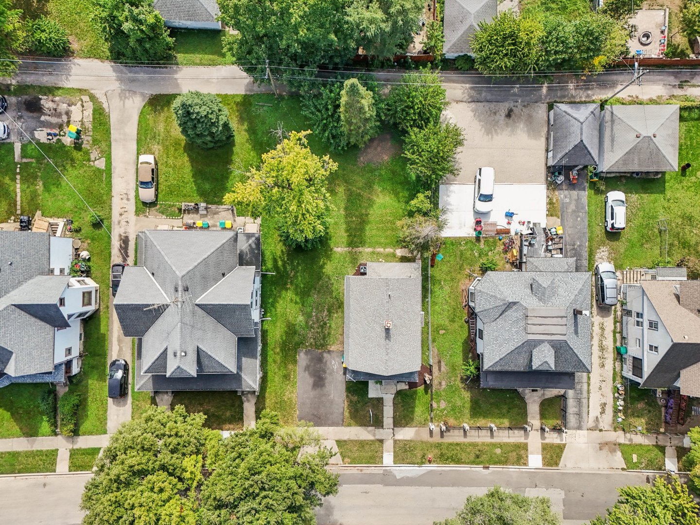 608 Whitley Avenue Joliet, IL 60433 - Photo 35 of 38 an aerial view of multiple house